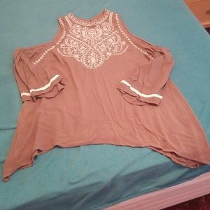 Blouse green with cold shoulder non smoker